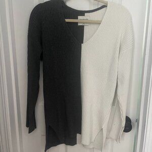 Abercrombie LuxeLoft Oversized Spliced V-Neck Sweater